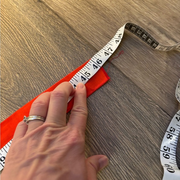 Vintage Linen Festive Red and White Apron Skirt Baking Holiday Christmas - Picture 9 of 12